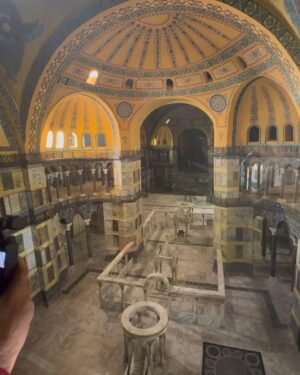 Anoushay Abbasi Instagram - - the wow world of DEM museum 

@goturkiye - @go__istanbul