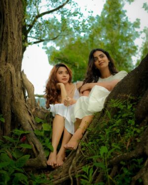 Ansha Mohan Instagram - In a quiet, pleasant meadow,
Beneath a summer sky,
Where green old trees their branches waved,
And winds went singing by;
Where a little brook went rippling
So musically low,
And passing clouds cast shadows
On the waving grass below;
Where low, sweet notes of brooding birds
Stole out on the fragrant air,
And golden sunlight shone undimmed
On all most fresh and fair;--
There bloomed a lovely sisterhood
Of happy little flowers,
Together in this pleasant home,
Through quiet summer hours.
No rude hand came to gather them,
No chilling winds to blight;
Warm sunbeams smiled on them by day,
And soft dews fell at night.
So here, along the brook-side,
Beneath the green old trees,
The flowers dwelt among their friends,
The sunbeams and the breeze.

( Clover Blossom by Louisa May Alcott )

Muse : @taachhi | @ansha_mohan 
Photography : @ashiya.pamagadan 
MUA : @hudabe__ 
Outfits : @kiona__store 

#sisterhood