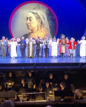 Anthea Turner Instagram - Just to bad outside so thought I’d give you a little photo dump ☔️ 📸 ☕️ 

Had the best time @englishnationalopera @londoncoliseum It’s my favourite theatre so beautiful and don’t forget to look up from the outside and enjoy the revolving turret 💫⚡️ Pirates of Penzance is excellent and if you really want to full experience treat yourself to a meal there before curtain up 🎭 
@boygeorgeofficial @vanessafeltzofficial & @markarmstrong581 who put his organising hat on and pulled out little gang together @pinkietessatoo @bobpereno 

@aldozilli_official is back in Mayfair opening this week @undercroftmayfair it’s in the crypt of St George’s Church Mayfair so you can’t miss it !! It was all champagne and nibbles so can’t wait to return for one of Aldo’s delicious Italian meals 🇮🇹 
@toniabuxton @michelledcollins & 
@nikkizilli who rocks !!🎸

All went on a family outing to @mountviewldn to see my nephew @freddie9webster in a production of ‘The 25th Annual Putnam County Spelling Bee’
It was Brilliant so much talent on the stage and dad was a very prod Pops 🫶

I look rubbish in Beanie Hats but I love @viviennewestwood  It’s Mark’s really and he doesn’t suit them either, but to keep your ears warm they are the  best and Viv’s  is a winner 🏆♥️

Trousers 👖 @donnaida