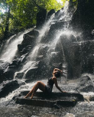 Anupama Gowda Instagram - Waterfall Girleeeee 

#bali #waterfall