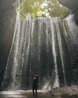 Anupama Gowda Instagram - Waterfall Girleeeee 

#bali #waterfall