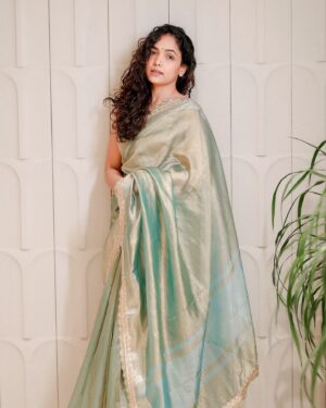 Anupama Gowda Instagram - ಬಾನು 🤍🌸

Saree :  @seragu_by_spurthi_gowda 
PC: @raghavstudios