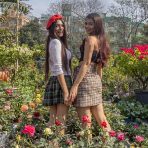 Anusha Viswanathan Instagram - X’mas countdown for Calcutta Times with Lekha and Anusha!

#xmas #xmastime #xmas2024