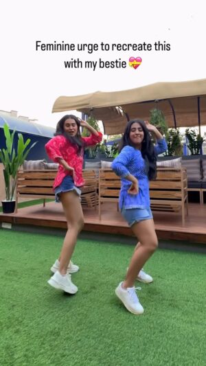 Anushka Kaushik Instagram - Tag for galentine 🎁
.
.
.
[dance, dance reels, indian , girls, fun , funny , shorts, Bollywood, happy, crazy, friendship, friends]