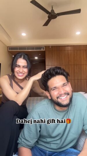 Anushka Kaushik Instagram - It’s so difficult to shoot with @_kabeera_ 
.
.
.
.
[dahej , gifts , bride, groom, funny , girls, fun, romance, romantic, boys meme , laughing, laughter,Indian marriage, memes ]