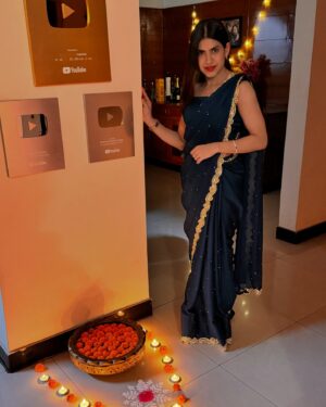 Anwesha Mukherjee Instagram - आप सभी को Diwali की ढेर साड़ी शुभकामनाएं 🪔 I pray to God that He blesses us with what is best for us to find our true self, good health and our highest potential #happydiwali