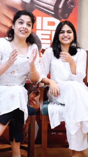 Archana Kavi Instagram - 👭🏻
.
#identitypromotions 

@unnisurendran