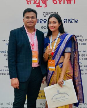 Archana Padhi Instagram - Finally Appointed as AYURVEDIC MEDICAL OFFICER🥹❤️
Great day🙏🏻

Thank u MAA SAMALEI 🙏🏻🥹,my family nd Beloved Teachers for your BLESSINGS❤️nd SUPPORT 🙏🏻

Congratulations to all my batchmates who r now GAZETTED OFFICERS ❤️