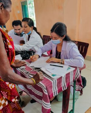 Archana Padhi Instagram - Mega health camp ❤️🩺 FOR 9th AYURVEDA DAY successfully completed ☺️
Govt Ayurveda College and HOSPITAL ❤️ balangir 

#kurul #balangir