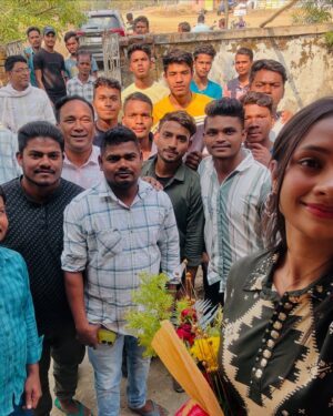 Archana Padhi Instagram - Joining as AYURVEDIC MEDICAL OFFICER, LUTHERPANK , SONEPUR ❤️
Overwhelmed with the love of the village people,SARPANCH mahodaya and SPORTS ASSOCIATION TEAM ❤️🙏🏻

Haven’t expected this type of welcome ❤️
Thank you so much all …. Will Join after 1yr with the full form ❤️i expect the same love and support for longterm 🥰❣️