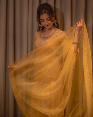 Ashika Ranganath Instagram - 🌼
Styling : @hqrukmini 
Outfit :  @label_afeera 
Jewellery: @tribebyamrapali via @amethystchennai 
Photography : @shivaojas 
Make up : @abhiramisivakumar 
Hair : @paramesh_hairstylist 
Assisted : @mr_ajay055___