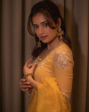 Ashika Ranganath Instagram - 🌼
Styling : @hqrukmini 
Outfit :  @label_afeera 
Jewellery: @tribebyamrapali via @amethystchennai 
Photography : @shivaojas 
Make up : @abhiramisivakumar 
Hair : @paramesh_hairstylist 
Assisted : @mr_ajay055___