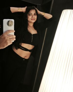 Ashwini Sree Instagram - Looks like summer🫣🥵😜 acts like rain ☔️ 

#black #blackpink #blacklove #sunday #sundayfunday #instagram #instafashion #insta #viralvideos #viralvideo #photooftheday