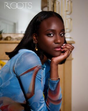 Assa Sylla Instagram - [COVER DIGITALE] Notre coup de cœur @assasylla 🎞️ 🤎 pour les pages mode du @rootsmagazine édition automne/hiver 24-25.
Quelle est votre préférée 😊 ?
.
.
📸 @brice.comlan 
👗 @_tracyjoy_ 
💄 @tamareese 
.
.
#rootsmagazine #assasylla #fashion #fashioneditorial #covermagazine #blackexcellence