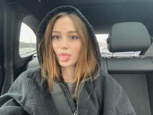 Audrey Grace Marshall Instagram - brrrr ☃️