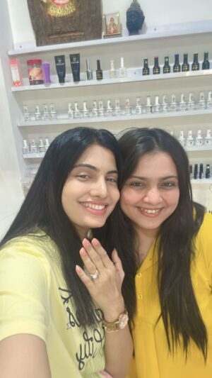 Avani Modi Instagram - Proud moment when actress of CALENDAR GIRLS movie AVANI MODI visit my studio 🥰🫶🏻 

Thank you for choosing us @avanimodiofficial
