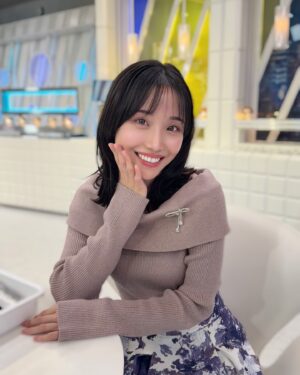 Aya Shibata Instagram - ㅤㅤㅤㅤㅤㅤㅤㅤㅤㅤㅤㅤㅤ
ㅤㅤㅤㅤㅤㅤㅤㅤㅤㅤㅤㅤㅤ
ブローチ可愛い🎀
ㅤㅤㅤㅤㅤㅤㅤㅤㅤㅤㅤㅤㅤ

次回のアベプラは14日(金)出演です☃️
ㅤㅤㅤㅤㅤㅤㅤㅤㅤㅤㅤㅤㅤ
ㅤㅤㅤㅤㅤㅤㅤㅤㅤㅤㅤㅤㅤ
#fyp #ニットコーデ #ピンクニット