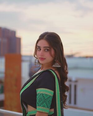 Ayesha Khan Instagram - ले चल वहाँ जो मुल्क तेरा है…
.
.
📷- @tdf.studioz 
Styled by - @sravyalavidi 
Wearing- @archithanarayanamofficial 
Jhumkas- @aditi_collection
Hairstylist- @arabellamakeupstudio