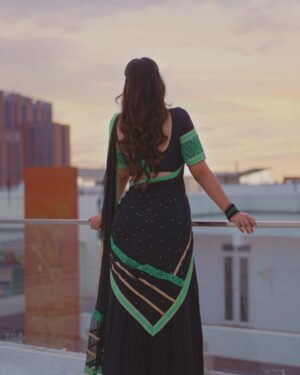 Ayesha Khan Instagram - ले चल वहाँ जो मुल्क तेरा है…
.
.
📷- @tdf.studioz 
Styled by - @sravyalavidi 
Wearing- @archithanarayanamofficial 
Jhumkas- @aditi_collection
Hairstylist- @arabellamakeupstudio
