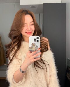 Actress Bang Min-ah HD Photos and Wallpapers February 2025