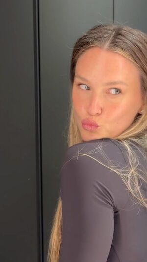 Bar Refaeli Instagram - 🫧✨💋