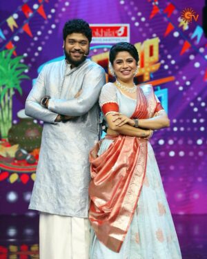 Bavithra B Instagram - Mithra in parallel universe 🤪

#SunTV #Bavithra #Singappenne #SunDigital