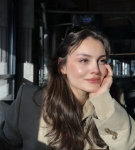 Actress Belgin ?im?ek HD Photos and Wallpapers January 2025