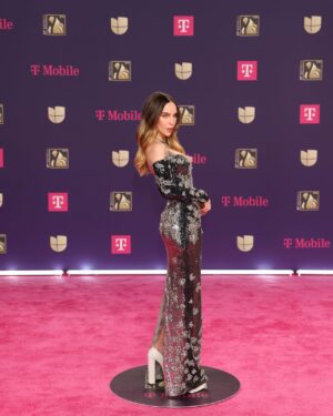 Belinda Instagram - @premiolonuestro
