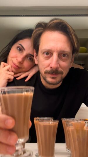 Beyza Şekerci Instagram - Çay yanı Çikolatalı Mousse🤘