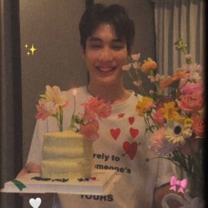 Bhasidi Petchsutee Instagram - ชีเสิร์ฟ 🎂🫶🏻✨🤍~