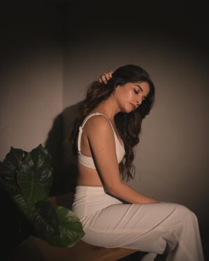 Bhavika Sharma Instagram - 🌸🌸🌸

📸:- @zebiee_xyz_