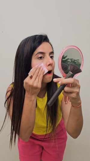 Bhavini Purohit Instagram - Viral Blush paper Hack ! #musttry 

‘Link’ ke liye Comment karo - ‘Link’

.
{ Influencer,style,makeup,hack,trend,trending,love,makeup hacks,tutorials}
.
#influencer #makeup #makeupaddict #ad #collab #hack #makeuphacks #trend #trending #love #amazon #amazonfinds
