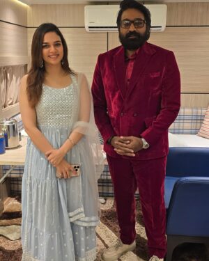 Bhavya Trikha Instagram - An artist, a mentor, a beautiful soul, and the lyricist of our song #ethopesathane , spending time with @actorvijaysethupathi sir was a privilege we’ll always treasure. His kind words of appreciation for our work made it even more special.❤️
.
#bunbutterjam #vijaysethupathi