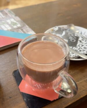 Bhumika Thakkar Instagram - If you visit Kashmir, don’t miss this beautiful and aesthetic cafe @chaijaai in Srinagar. Yes it’s the same cafe where Laila meets Majnu/Qais

I ordered the combo of Noon Chai (Pink Butter Tea) with Salted Sheermal. Not everyone likes Butter tea as it’s salty but it’s good to bring warmth to the body in a colder climate. Also had this in Ladakh. It’s an acquired taste but I didn’t mind it. 

#chaijaai #srinagar #srinagardiaries #srinagarkashmir #srinagarcafe #kashmirdairies #kashmirlife #aestheticcafe #lailamajnu #lailamajnucafe #indiantravelblogger #indiantravelgram #indiantravellers