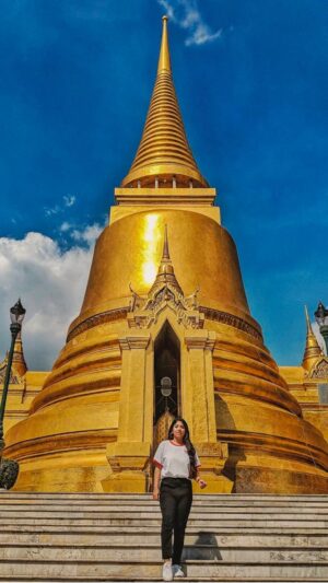 Bhumika Thakkar Instagram - Whenever I visit Thailand, I  always use Grab, be it for cabs from airports to across the city or to order food at my Airbnb/hotel. It’s the most reliable, and I love the easy English translation in the app and amazing coupon codes for additional discounts, especially the new Grab Tourist Pack where you pay 9 THB and save 1000 THB on meals and rides. You can also use Grab Pay to scan and pay on the go without worrying about change.

#AD #SaferEveryday #GrabTravelBravely #GrabTH @insidegrab 

#bangkoktrip #thailandtrip #bangkokitinerary #thailandinsider #thailanditinerary #grabthailand #grabapp #grabfood #indiantravelblogger #indiantravelreels #indiantraveller #luxurytraveller