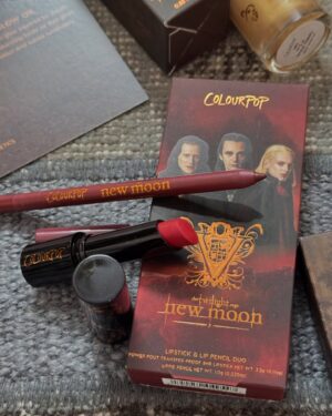 Bhumika Thakkar Instagram - NEW Twilight New Moon X @colourpopcosmetics Collection 

This limited edition collection includes;

Twilight New Moon Eyeshadow Palette - Create endless fantasy looks with 15 oranges, golds and red smokey shades that represent the warm tones in each New Moon scene.

SOL Glow Oil in It’s a Wolf Thing- Get a warm golden glow inspired by Jacob with this rich, moisturizing body oil that gives skin a hint of colour and subtle luminosity.

Super Shock Shadow in We Won’t Bite & The Volturi - Take a swipe of our famous OG crème-to-powder formula in 2 new Tie-Dye shades that deliver supercharged sparkling colour.

Multichrome Shadow Stix in Wolf Girl, It’s Always Been Him & Vampire Girl, Bella! - Get high-impact, colour-shifting pigment with our super creamy multichrome eyeshadow stick in 3 new shades!

Where the Hell Have You Been, Loca? Lip Kit, You Can’t Trust Vampires Lip Kit - LIPPIE PENCIL & POWER POUT
TRANSFER-PROOF 8HR LIPSTICK KITS
Get the perfect matte pout with our mahogany brown and vampy red lip combos inspired by Jacob and The Volturi!

Ultra Glossy Lip in Runs with Vampires - Swipe on our smoothing metallic true red lip gloss infused with Hyaluronic Acid for lips that are always glossy, never sticky.

#twilightnewmoon #twilightsaga #twilightnewmoonxcolourpop #twilightxcolourpop #colourpopme #colourpopcollection #colourpopmakeup #colourpopindia #colourpopxbhumika #indianbeautyblogger #indianmakeupblogger #PR #PRUnboxing