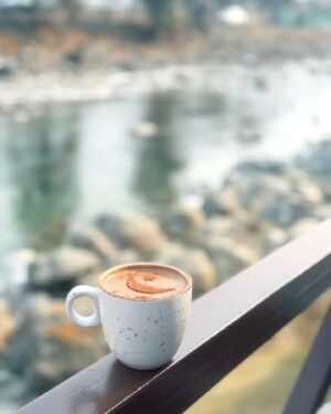 Bhumika Thakkar Instagram - Going to miss the hot chocolate season, already dreading the upcoming Mumbai summers 😒

#hotchocolatetime #hotchocolateseason #kashmir #kashmir_lovers #pahalgam #hotelheevanpahalgam #cafewilopahalgam #kashmirwinter #indiantravelblogger #indiantravelgram