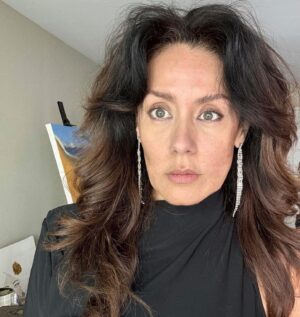 Bibiana Navas Instagram - December !! Un Hermoso mes para recapitular y hacer un reset , observar lo que se hizo durante el año y lo que quedó pendiente para el proximo ….. cuentame tus planes para el 2025 .. te Leo ..❤️