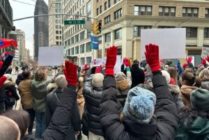 Bojana Novaković Instagram - 🇷🇸
U znak podrške i solidarnosti je i dijaspora u Njujorku danas zastala. 

SviĆe i Njujork će! 🐰

🇬🇧
As a sign of support and solidarity, the diaspora in New York stopped today.

Photo: 
@1986ph 
@johnnie_brada
@shustikla