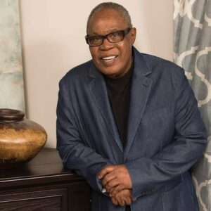 Bonnie Raitt Instagram - So sad to hear of the passing of one of the greatest soul singers of all time, @legendarysammoore. He was a friend and one of the kindest, most lit up personalities on and off stage we will ever get to see. So honored to get to sing with him and I offer my sincere condolences to his wife and biggest supporter, Joyce, and all their family. He will be missed, celebrated and remembered always.  — Bonnie