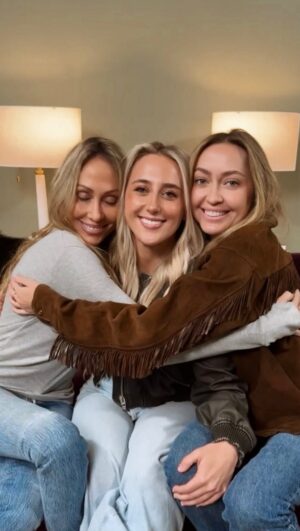 Brandi Cyrus Instagram - This week on the pod, we’ve got the amazing @theashleycooke ! From long-time friends to watching her absolutely crush it as a country artist, it’s been incredible to see her journey. Tune in to hear all about it TOMORROW! 🎤✨ 

#swc #sorrywerecyrus #cyrus #youtube #podcasting #podcast #spotify #applepodcasts
#AshleyCooke #CountryMusic #nashville