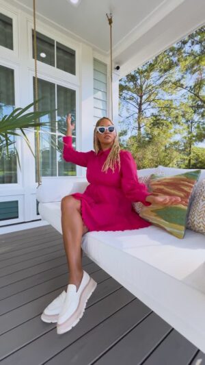 Breegan Jane Instagram - One word for HGTV Dream Home 2025? Iconic. 😎 Enter for your chance to win this breathtaking retreat in Bluffton, SC (a $2.2M grand prize!) at our link in bio or hg.tv/dream ✨ And catch a re-airing of the HGTV Dream Home Home 2025 special with host @breeganjane and designer @bpatrickflynn this Thursday, 1/30 at 9am|8c on HGTV.

No purchase necessary. Ends 2/14. See https://hg.tv/DH25 for complete rules.