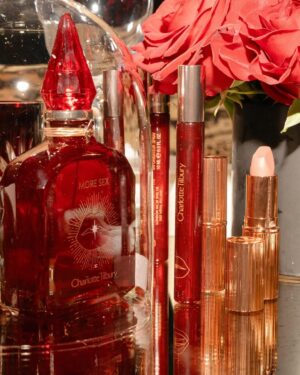 Brooks Nader Instagram - TWENTY ATE 🎂 🎉 💃. !!!!! Thank you @charlottetilbury for the most MAGICAL birthday dinner to celebrate with all my people, the fragrance says it ALL 💋