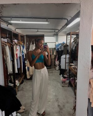 Bruna Inocencio Instagram - Retrospectiva de fotos no espelho