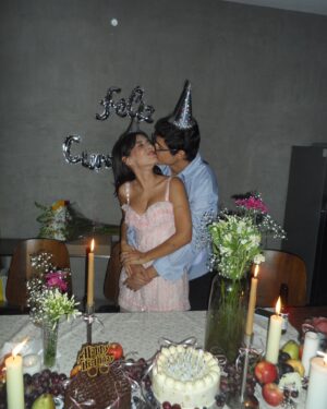 Camila Valero Instagram - literalmente the luckiest girl in the world!!!!! gracias mi amor por darme el cumpleaños más perfecto. me siento verdaderamente plena, bendecida y agradecida de tener la vida que tengo y de tener un círculo tan sólido, genuino y amoroso. no le puedo pedir más a la vida ✨✨✨✨ here’s to 28! 🥂💞💞💞