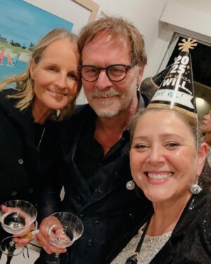 Camryn Manheim Instagram - I believe in the art of magical thinking. Here’s to a thoughtful, soulful, bountiful, mindful, grateful, joyful and peaceful year ahead. May the new year bring us all many wonderful surprises. ☮️☮️☮️☮️❤️☮️☮️☮️☮️
.
.
.

@susanhoffmanhyman @sudihoff @hyman.jon