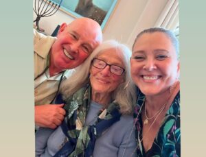 Camryn Manheim Instagram - Happy ChristmaHanukkah everyone. Sending you love and holiday cheer from my family to yours. ❤️🌲🕎🎁🙏
