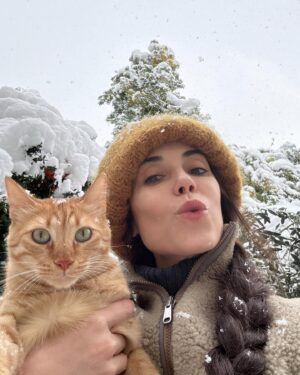 Cansu Dere Instagram - Günaydın ❄️🐾