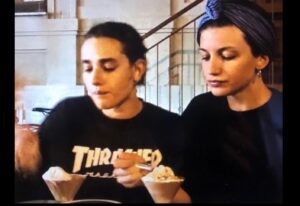 Carlotta Antonelli Instagram - Cosa c’è da aggiungere ? Tutto.
Tu sei una delle mie sorelle,e sei tante altre cose,non posso dire ‘tu sai’ perché lo sanno tutti. Alla bellezza che abbiamo vissuto insieme e anche a tutto lo schifo. A tutta la vita che ci siamo bevute,senza pensare,a tutte le lacrime dolci e a quelle amare,al buio. Ai tuoi anni di cristo,che per quanto lo invochiamo invano non si sa… ma mai veramente invano perché ci sta sempre un motivo per farlo. Sei sempre una bambina e una donna saggia. Sei la mia Thelma. Potrei scrivere chilometri di cose. Che altro dirti? Finché morte non ci separi ❤️ Auguri amore mio