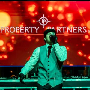 Carola Julio Instagram - Espectacular celebración 10 años @propertypartners Orgullosa del equipo que han formado! Admiración por mi 🤴Aquí un par de instantáneas para que se animen a celebrar con fiestas temáticas! Años 20 por acá! Buen fin de semana para todos!
